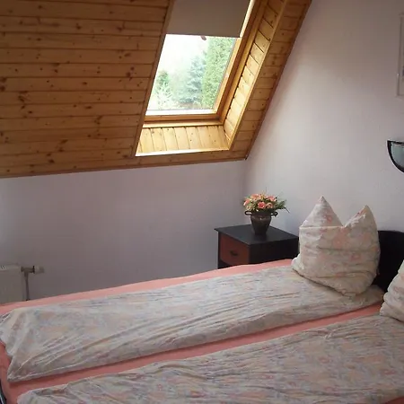 Perge Uedueloevilla منزل للإقامة