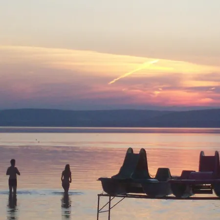 Perge Uedueloevilla * بالاتونسزارسكو