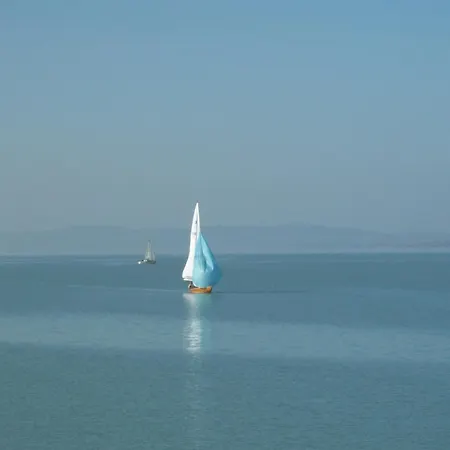 Perge Uedueloevilla منزل للإقامة